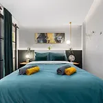 Stylish, Fully Equipped Central Apartment Beside Hyde Park